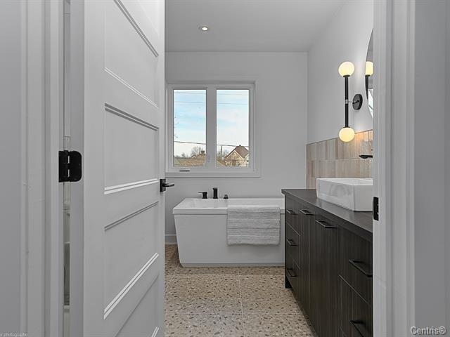 









86


Rue des Voiliers

,
Lanoraie,




QC
J0K1E0

