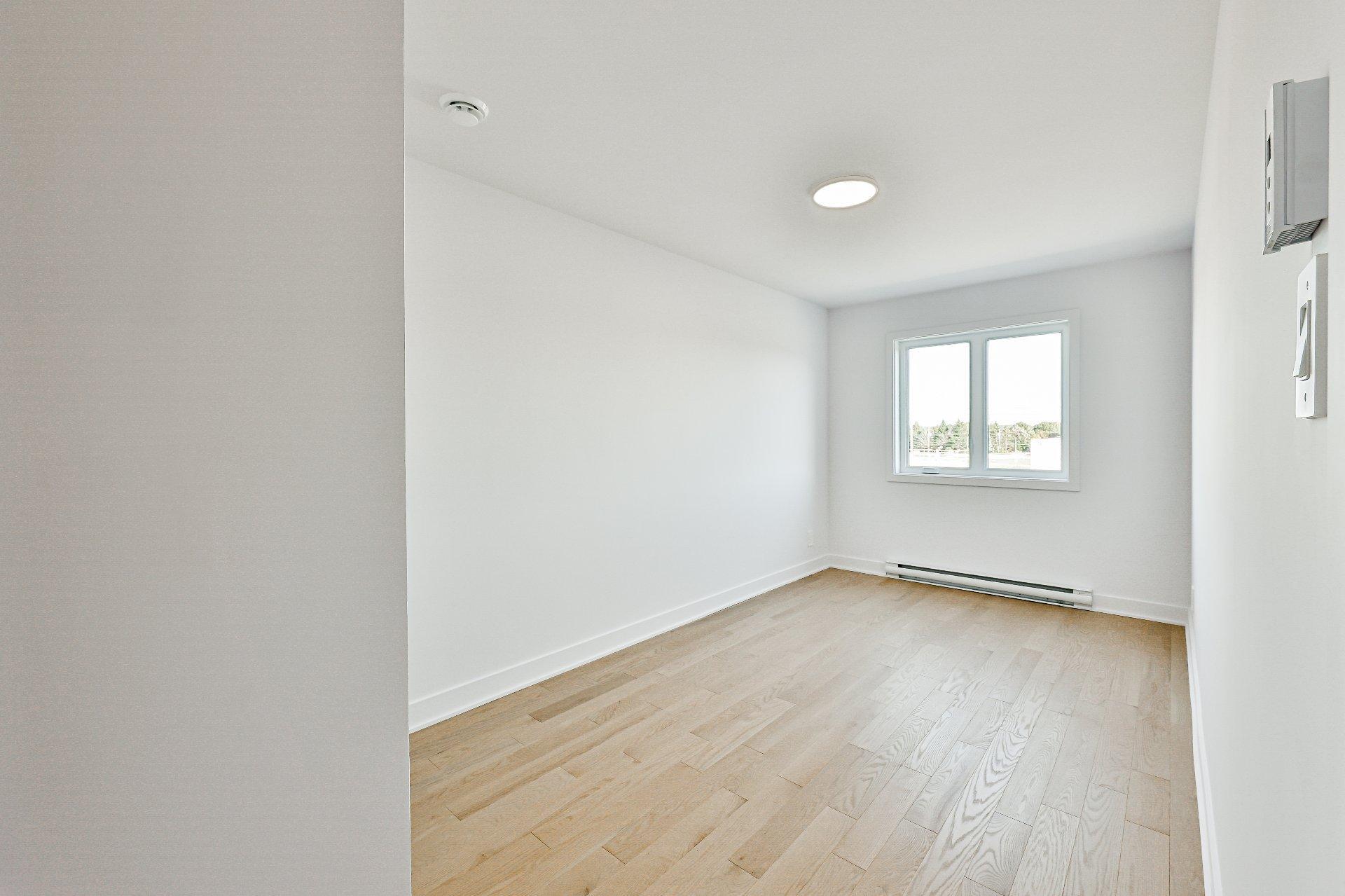 









88


Rue des Voiliers

,
Lanoraie,




QC
J0K1E0

