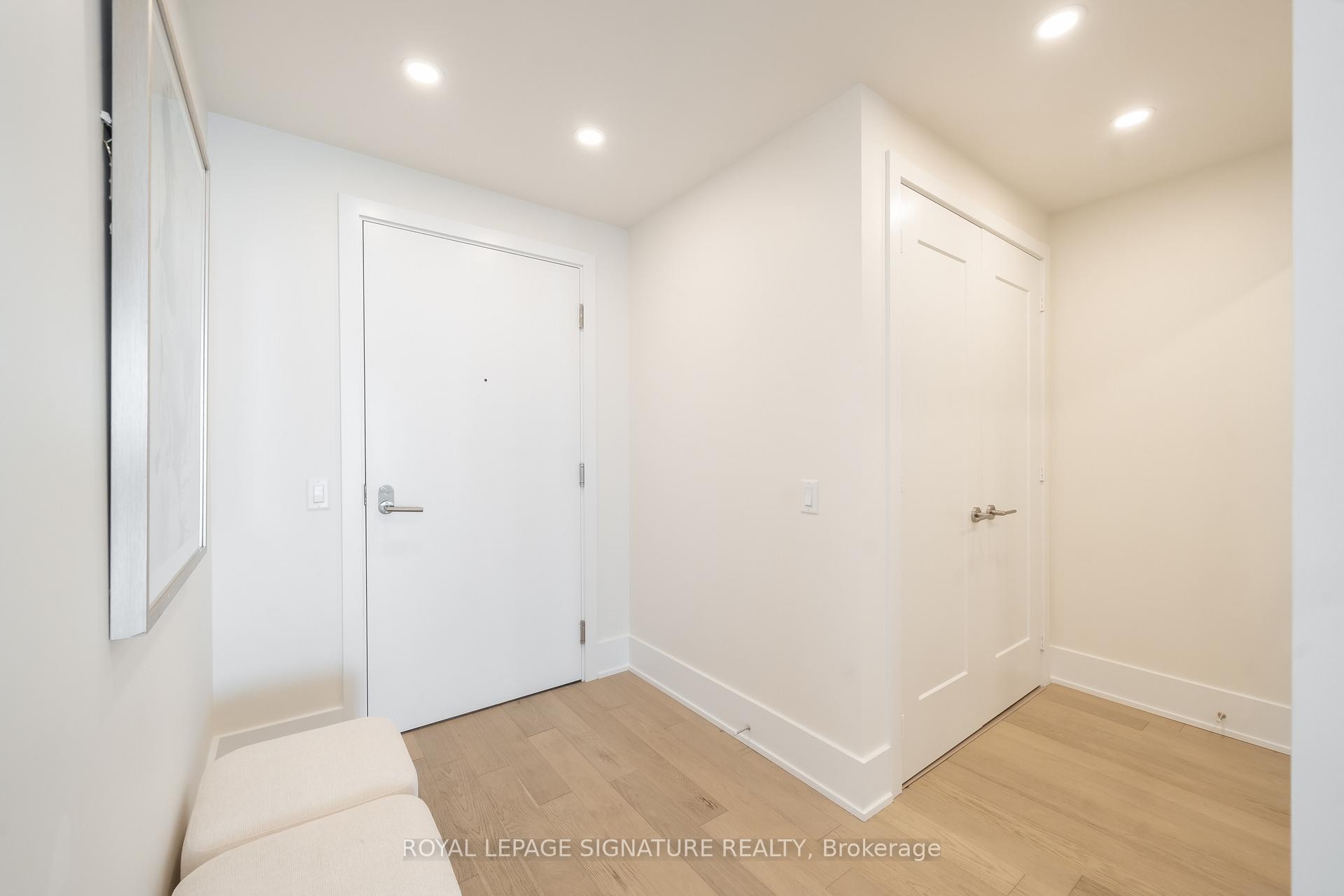 









28


Freeland

Street, 5402,
Toronto,




ON
M5E 1E3

