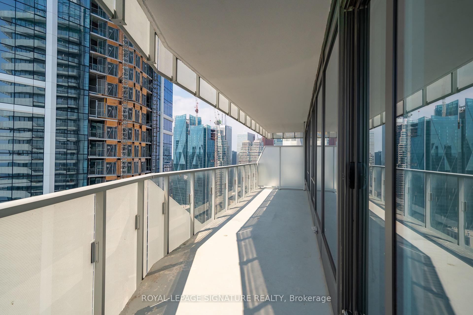 









28


Freeland

Street, 5402,
Toronto,




ON
M5E 1E3

