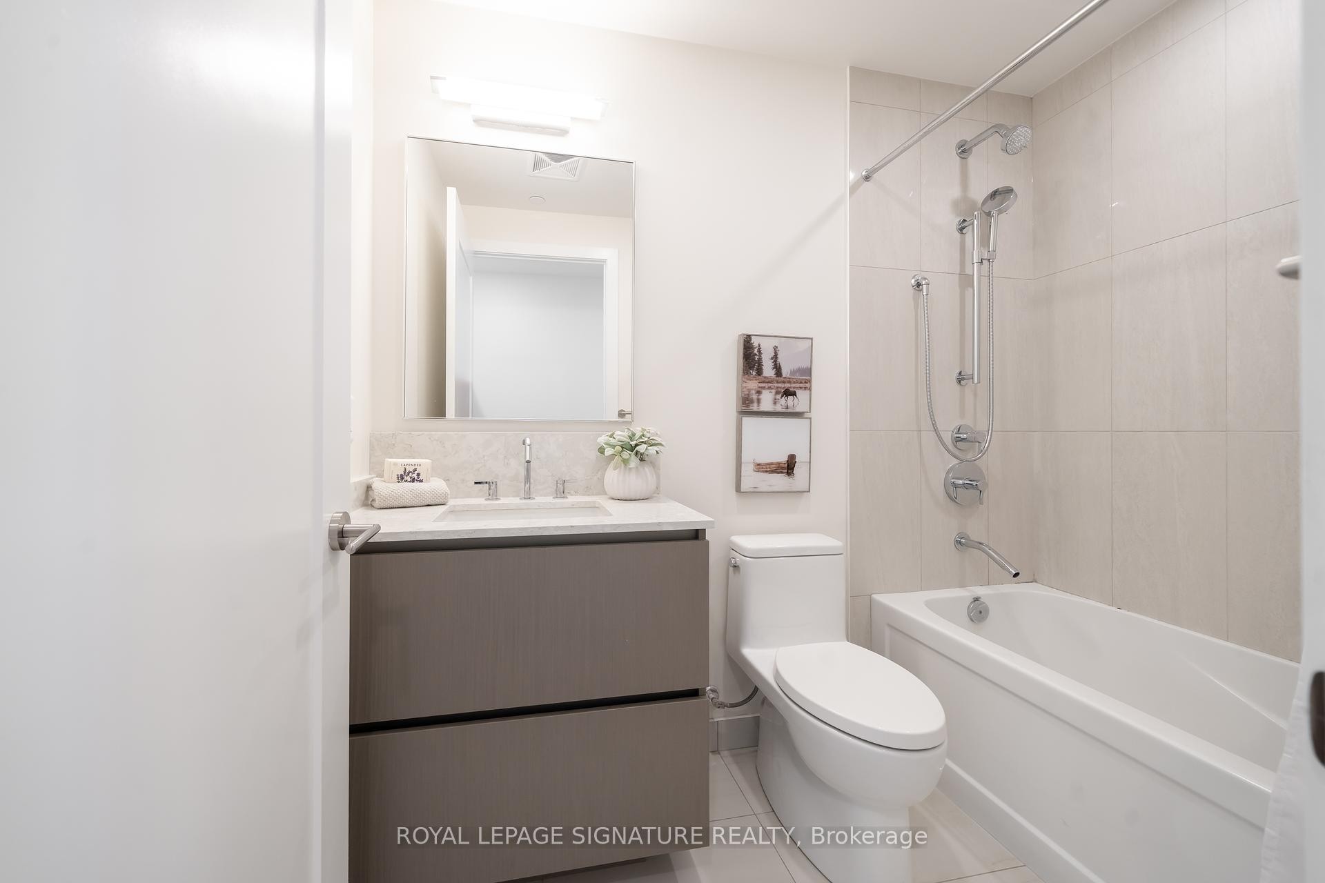 









28


Freeland

Street, 5402,
Toronto,




ON
M5E 1E3

