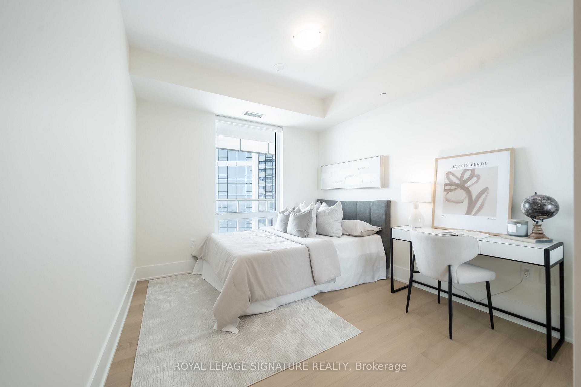 









28


Freeland

Street, 5402,
Toronto,




ON
M5E 1E3

