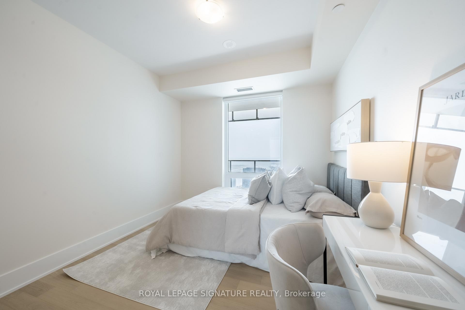 









28


Freeland

Street, 5402,
Toronto,




ON
M5E 1E3

