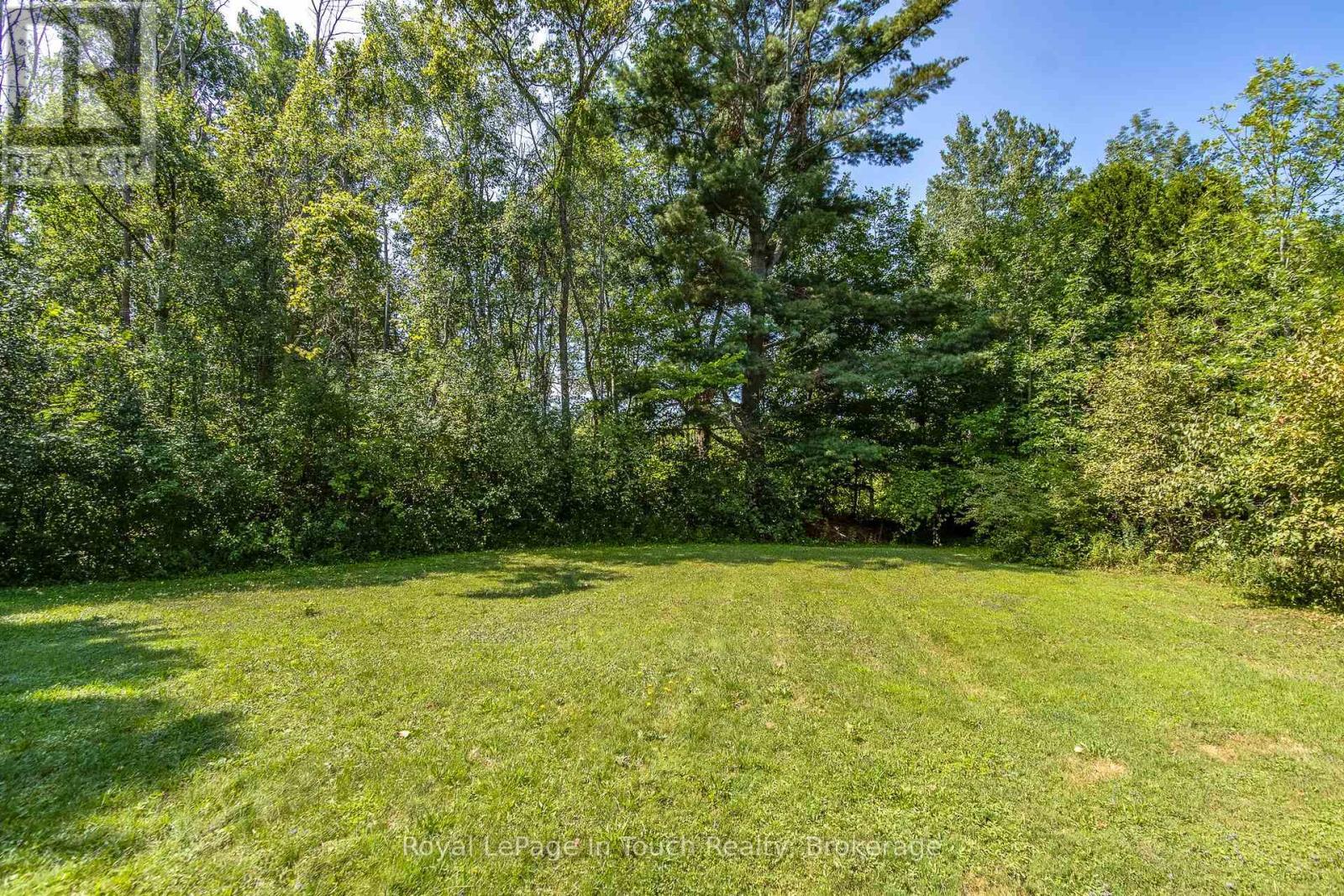 












9 DAVIS DRIVE

,
Tay (Victoria Harbour),




Ontario
L0K2A0

