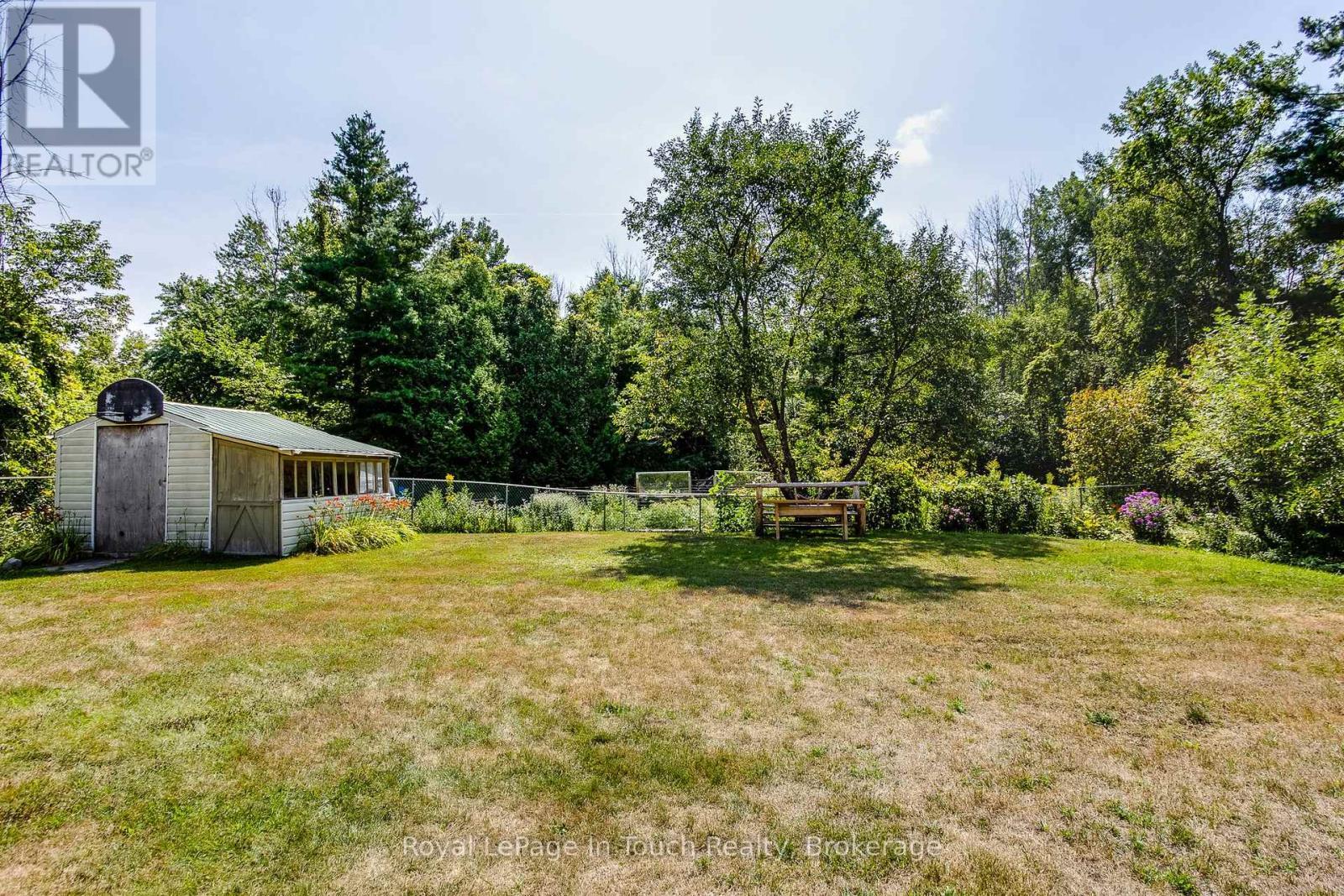 












9 DAVIS DRIVE

,
Tay (Victoria Harbour),




Ontario
L0K2A0

