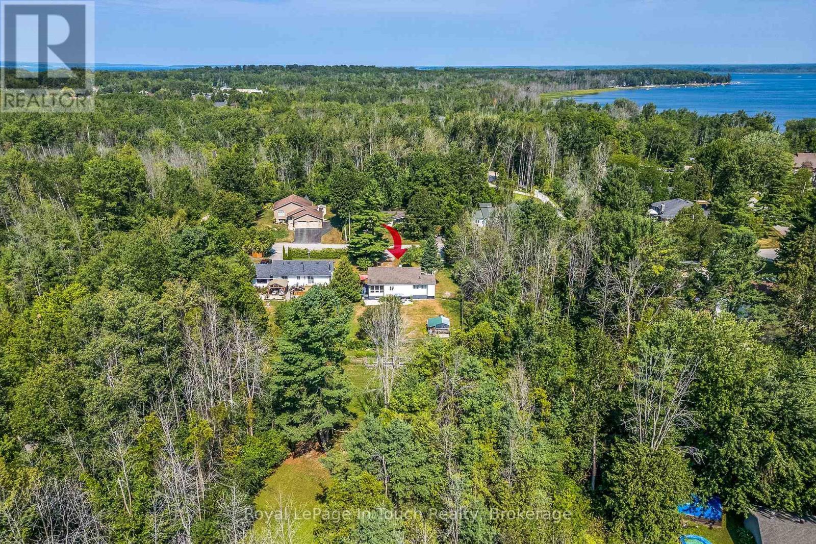 












9 DAVIS DRIVE

,
Tay (Victoria Harbour),




Ontario
L0K2A0

