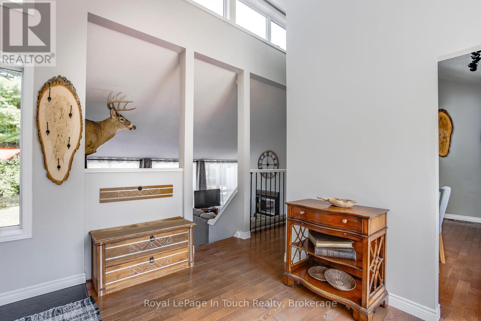 












9 DAVIS DRIVE

,
Tay (Victoria Harbour),




Ontario
L0K2A0

