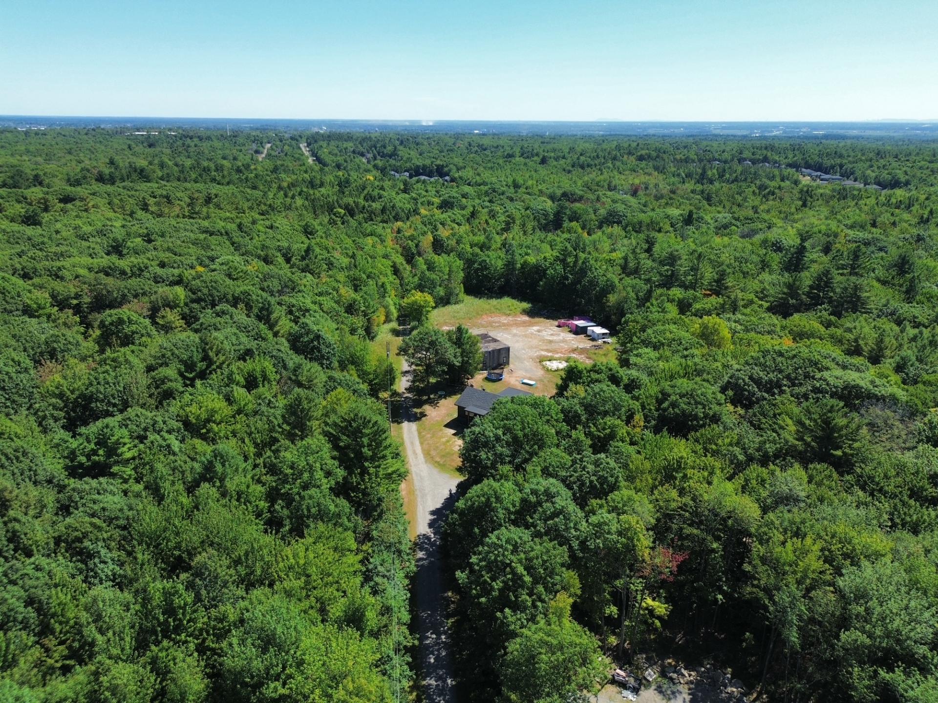 









924

 - 924A


Rue des Lacs

,
Saint-Jérôme,




QC
J5L1S9

