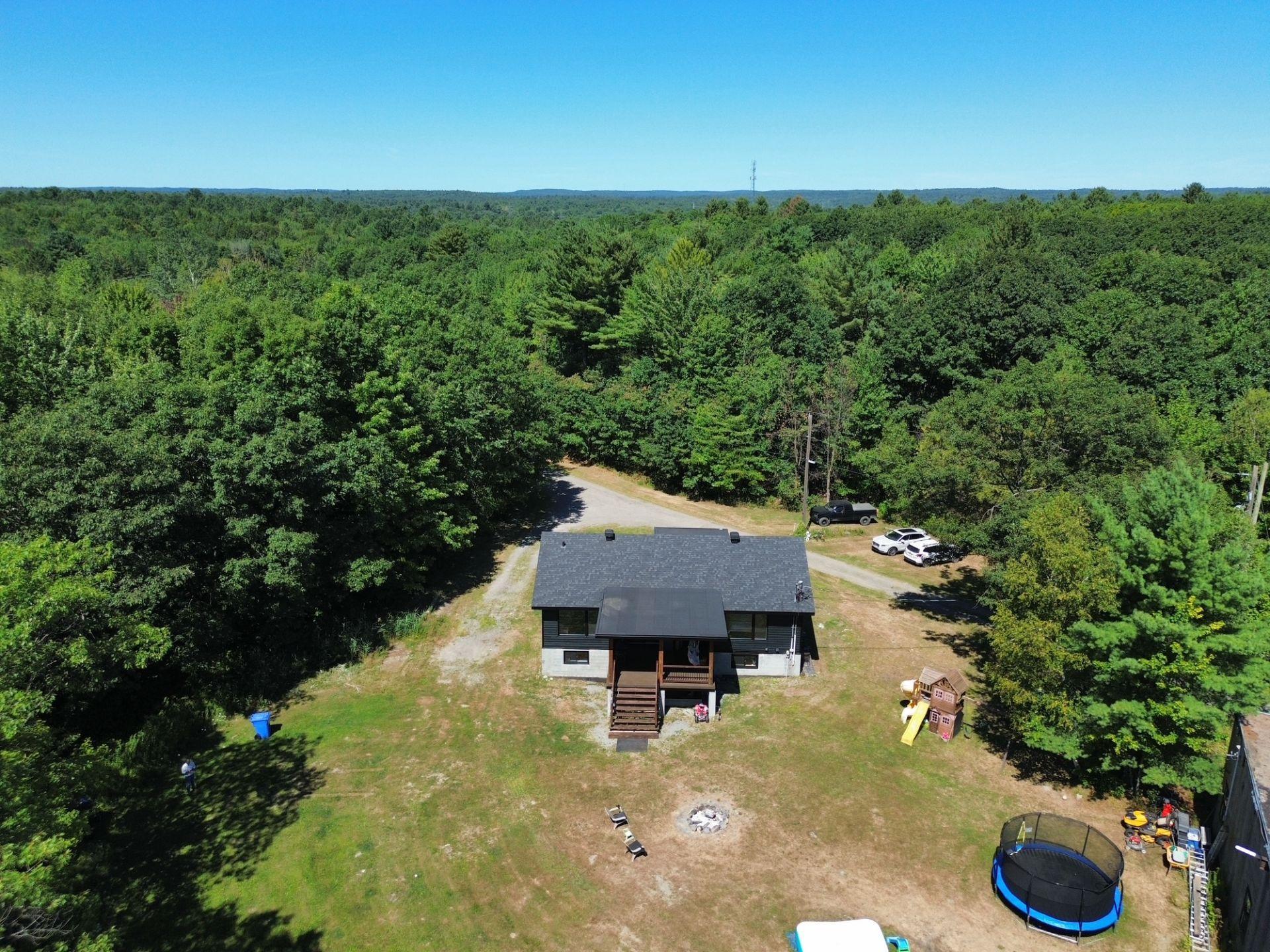 









924

 - 924A


Rue des Lacs

,
Saint-Jérôme,




QC
J5L1S9

