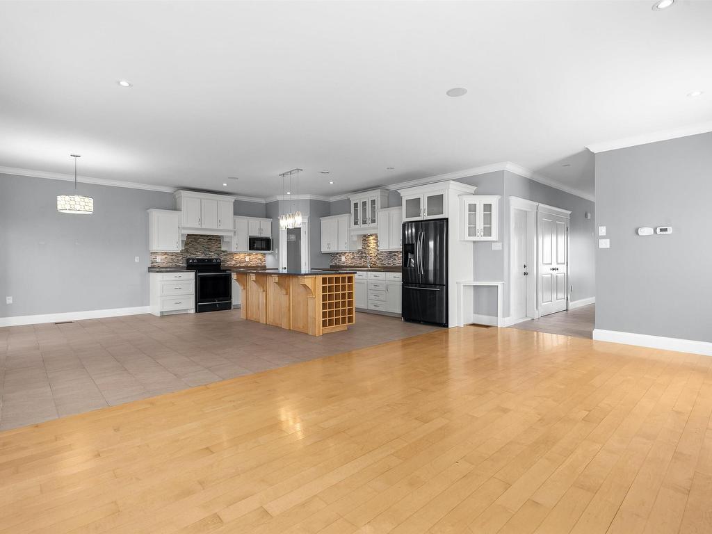 












195 Peachtree Hill

,
Dartmouth,




NS
B2W 0H9

