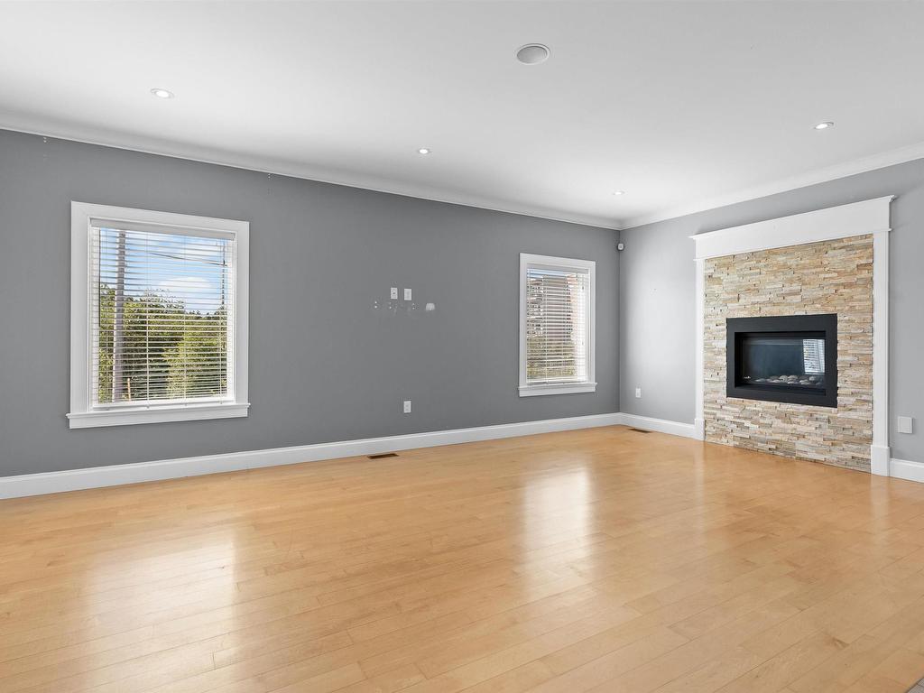 












195 Peachtree Hill

,
Dartmouth,




NS
B2W 0H9

