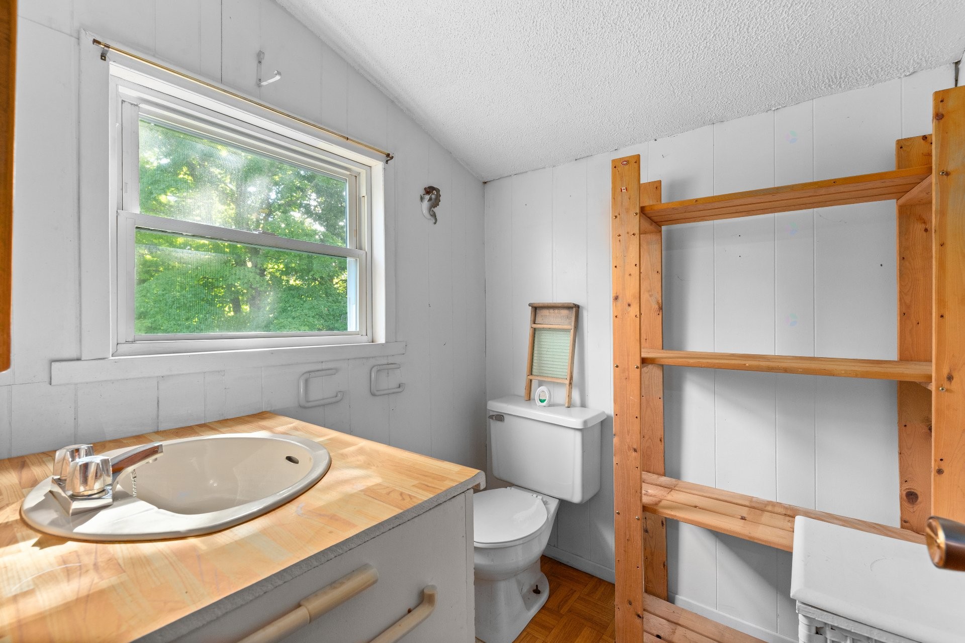 









1114


Spruce Lane

,
Hinchinbrooke,




QC
J0S1A0

