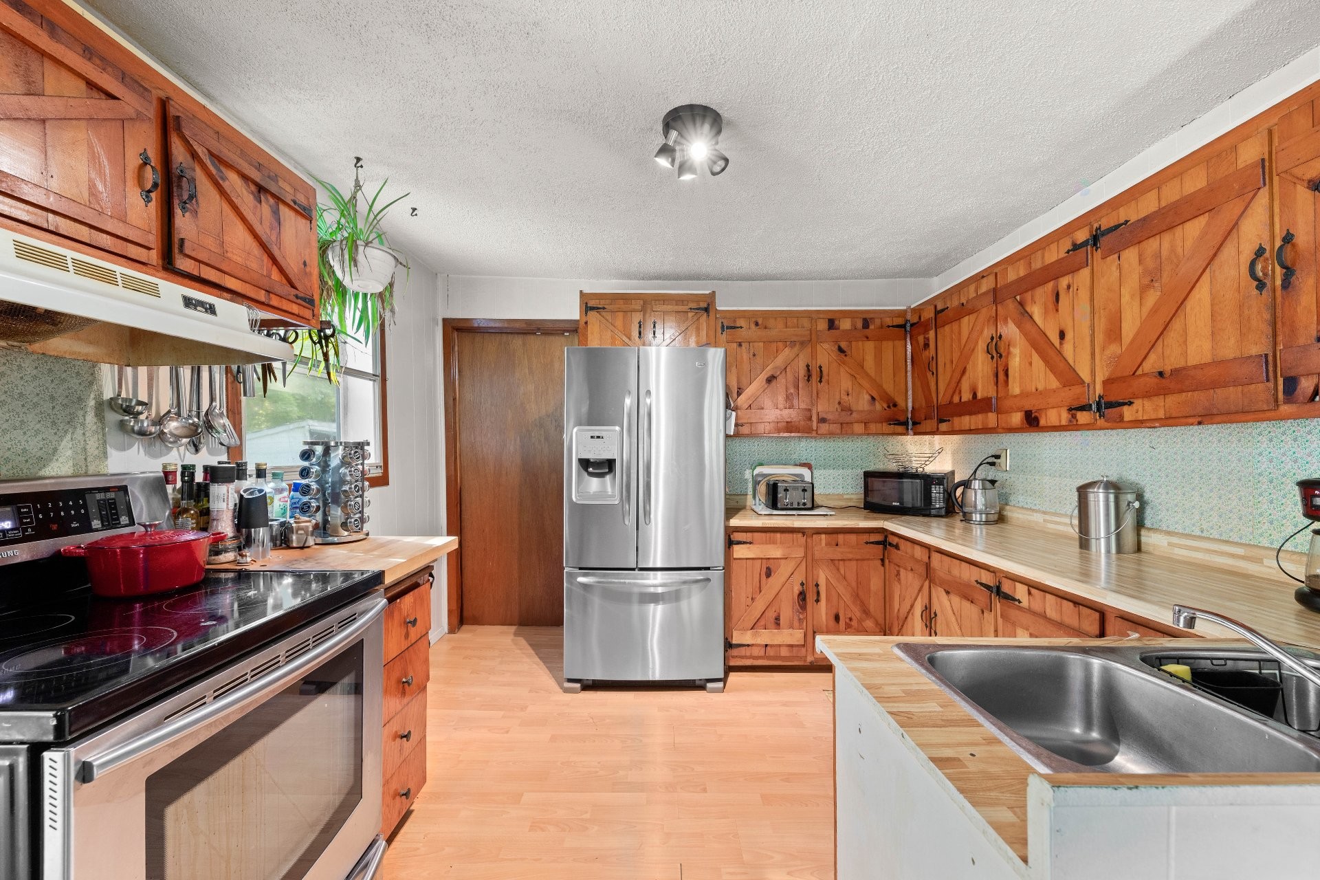 









1114


Spruce Lane

,
Hinchinbrooke,




QC
J0S1A0

