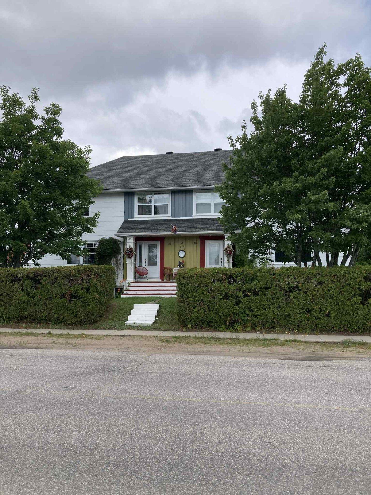 









36

 - 38


8e Avenue

,
Forestville,




QC
G0T1E0

