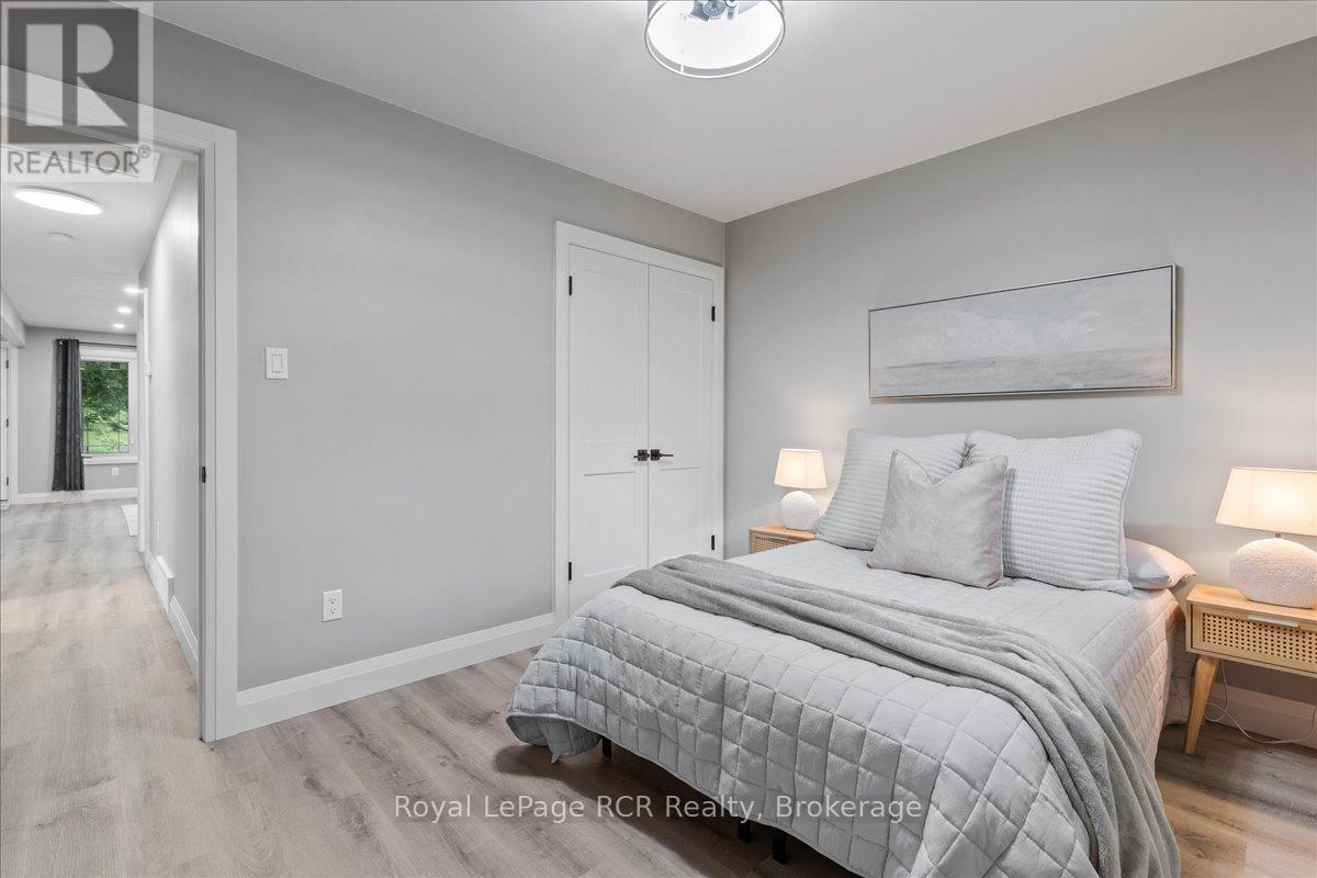 












236 NORMANBY STREET N

,
Wellington North (Mount Forest),




Ontario
N0G2L1

