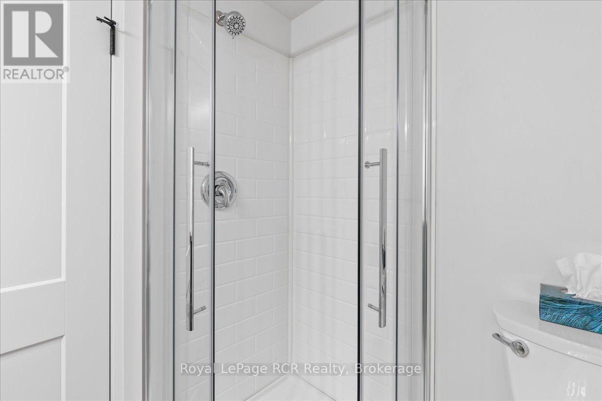 












236 NORMANBY STREET N

,
Wellington North (Mount Forest),




Ontario
N0G2L1

