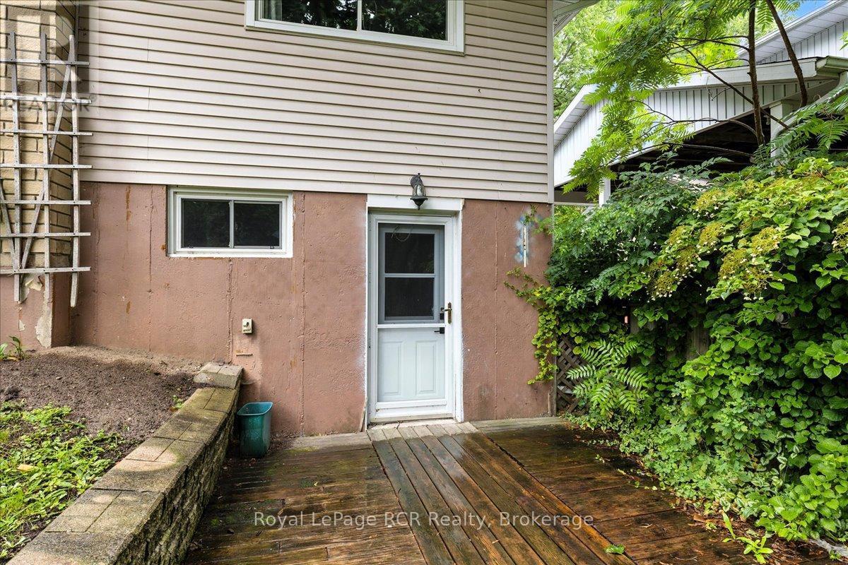 












236 NORMANBY STREET N

,
Wellington North (Mount Forest),




Ontario
N0G2L1

