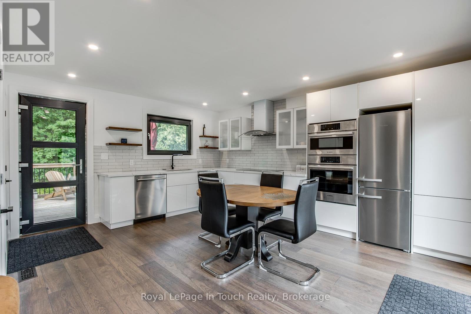 












26 GLEN CEDAR DRIVE

,
Tiny,




Ontario
L9M0H8

