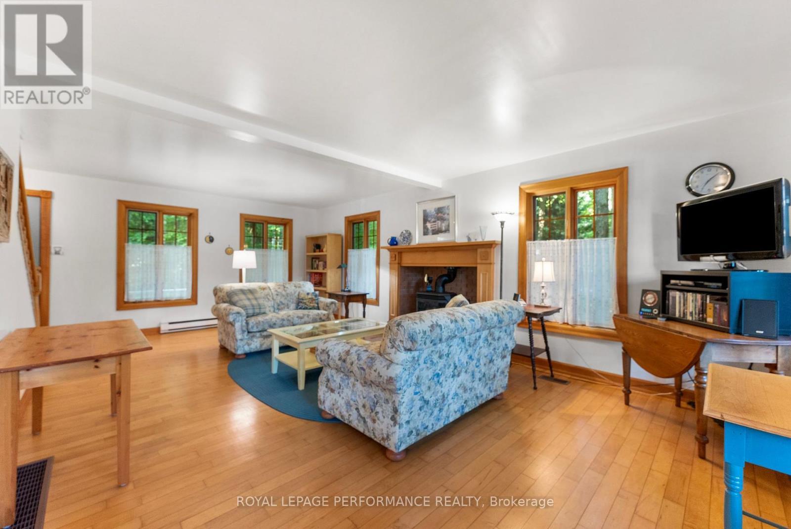 












82B ROSEBRUGH ROAD

,
Greater Madawaska,




Ontario
K7V3Z4

