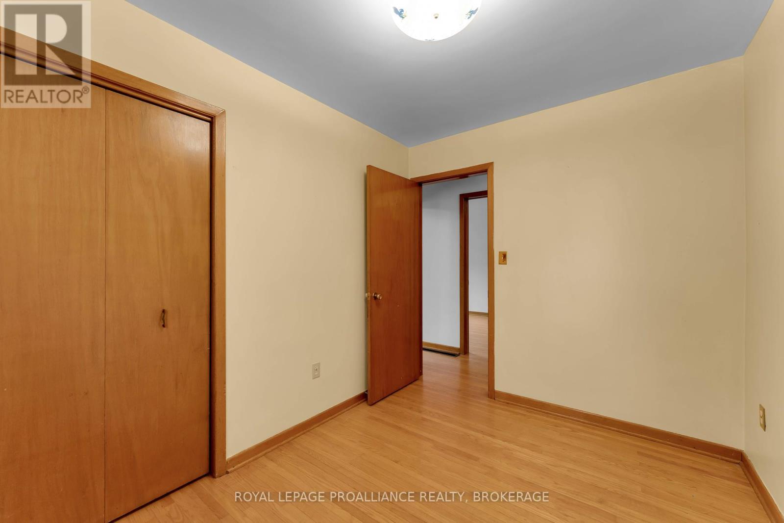 












190 CONACHER DRIVE

,
Kingston (Rideau),




Ontario
K7K2X2

