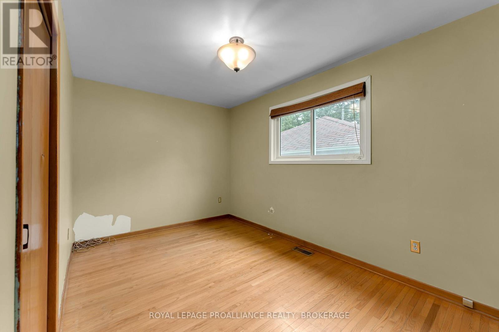 












190 CONACHER DRIVE

,
Kingston (Rideau),




Ontario
K7K2X2

