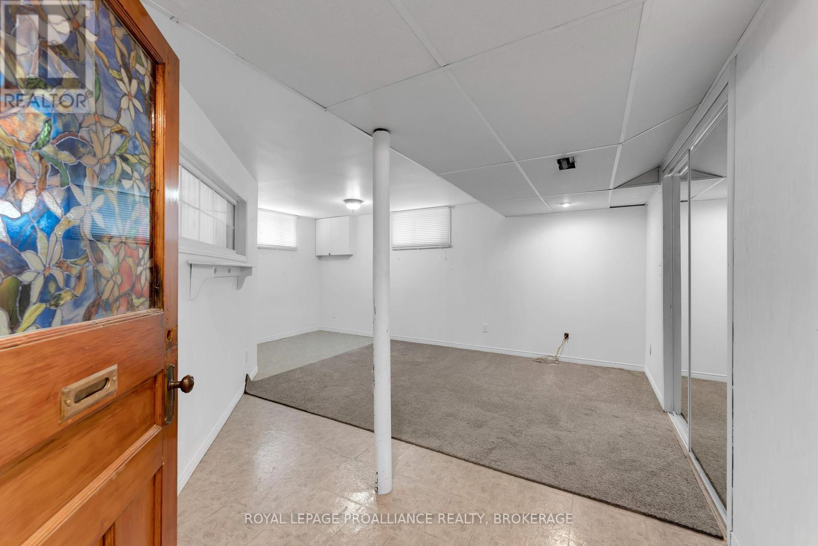 












190 CONACHER DRIVE

,
Kingston (Rideau),




Ontario
K7K2X2

