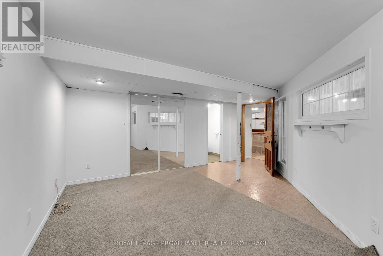 












190 CONACHER DRIVE

,
Kingston (Rideau),




Ontario
K7K2X2

