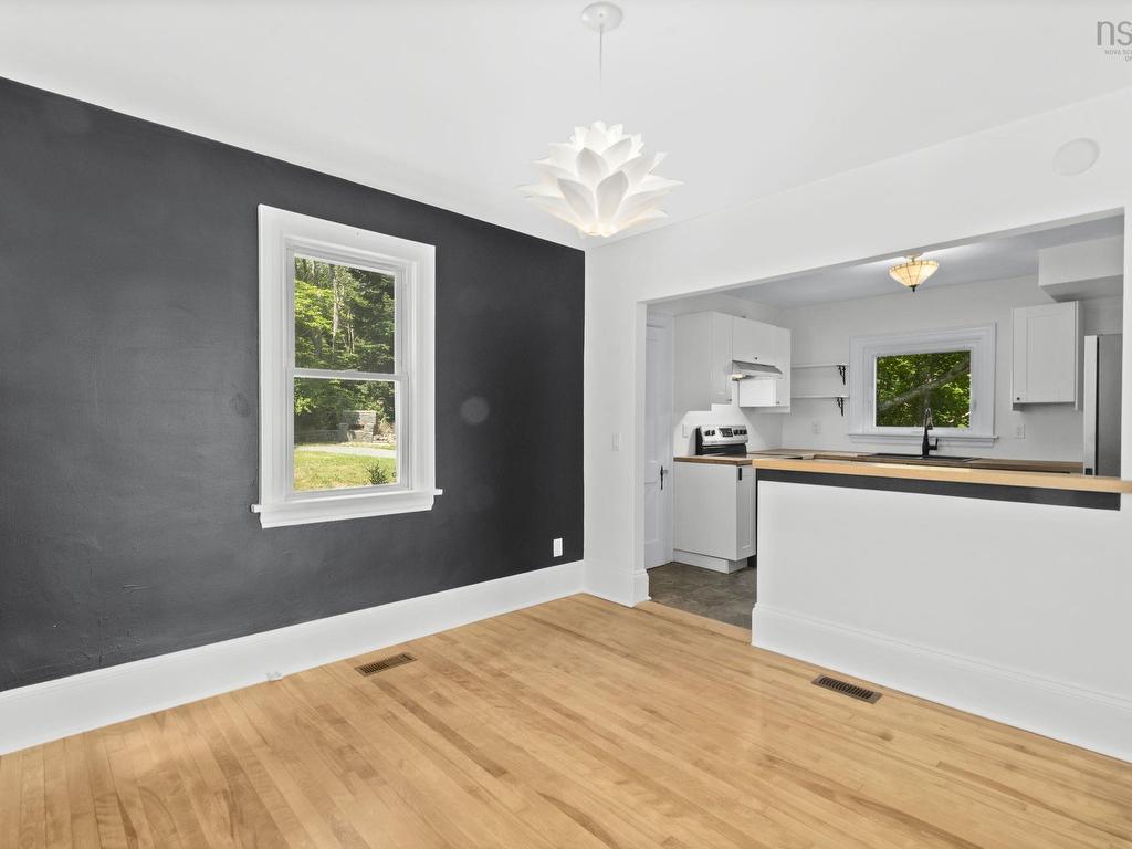 












44 DAKIN Drive

,
Halifax,




NS
B3M 2C9

