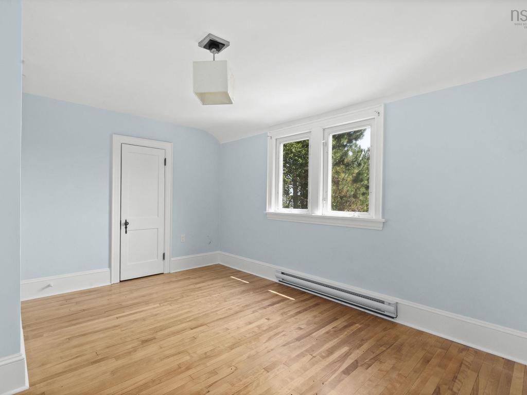 












44 DAKIN Drive

,
Halifax,




NS
B3M 2C9

