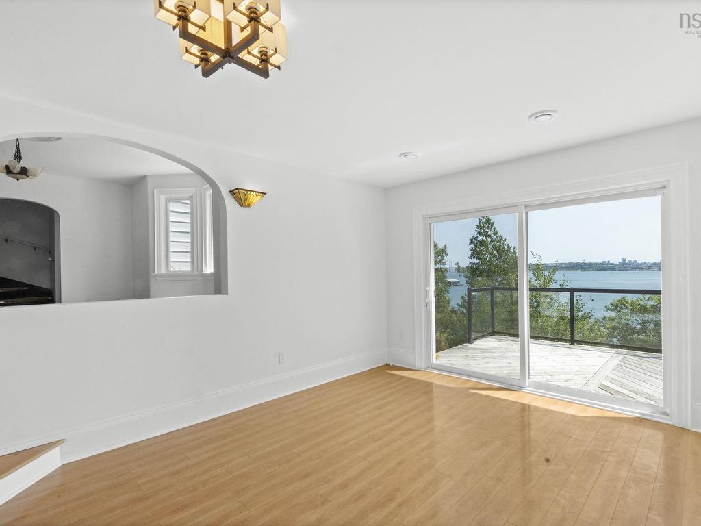 












44 DAKIN Drive

,
Halifax,




NS
B3M 2C9

