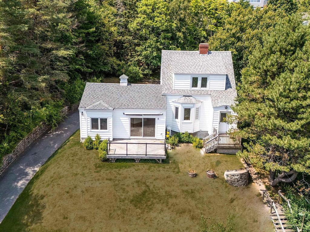 












44 DAKIN Drive

,
Halifax,




NS
B3M 2C9

