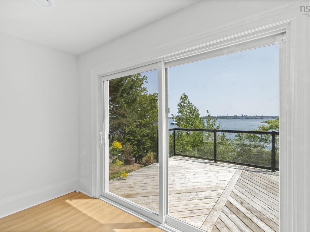 












44 DAKIN Drive

,
Halifax,




NS
B3M 2C9

