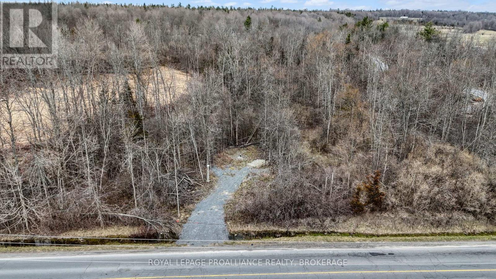 












3048 CREEKFORD ROAD

,
Kingston (City Northwest),







Ontario
K7P2Z4

