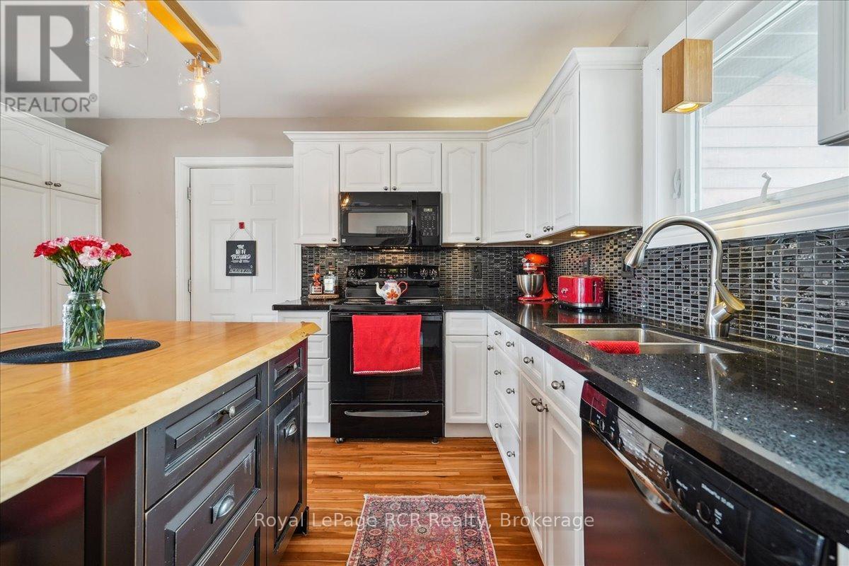 












196313 GREY ROAD 7

,
Grey Highlands,




Ontario
N4L1W7

