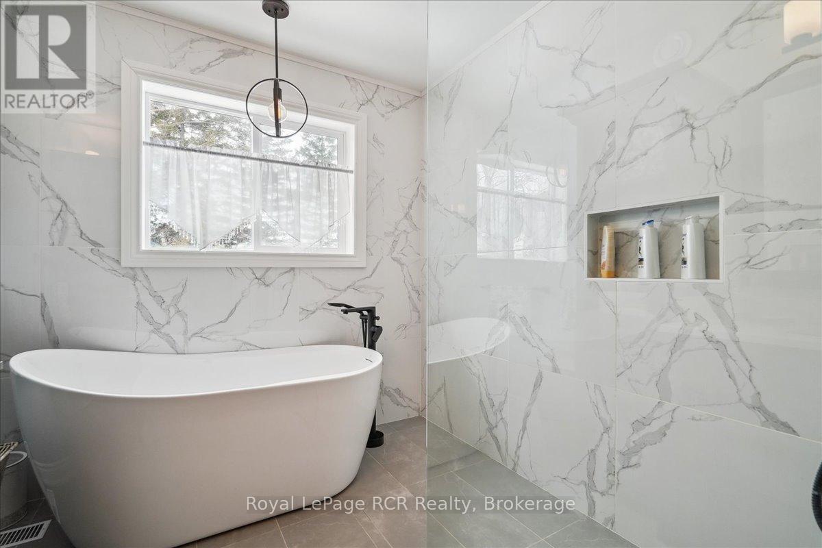 












196313 GREY ROAD 7

,
Grey Highlands,




Ontario
N4L1W7

