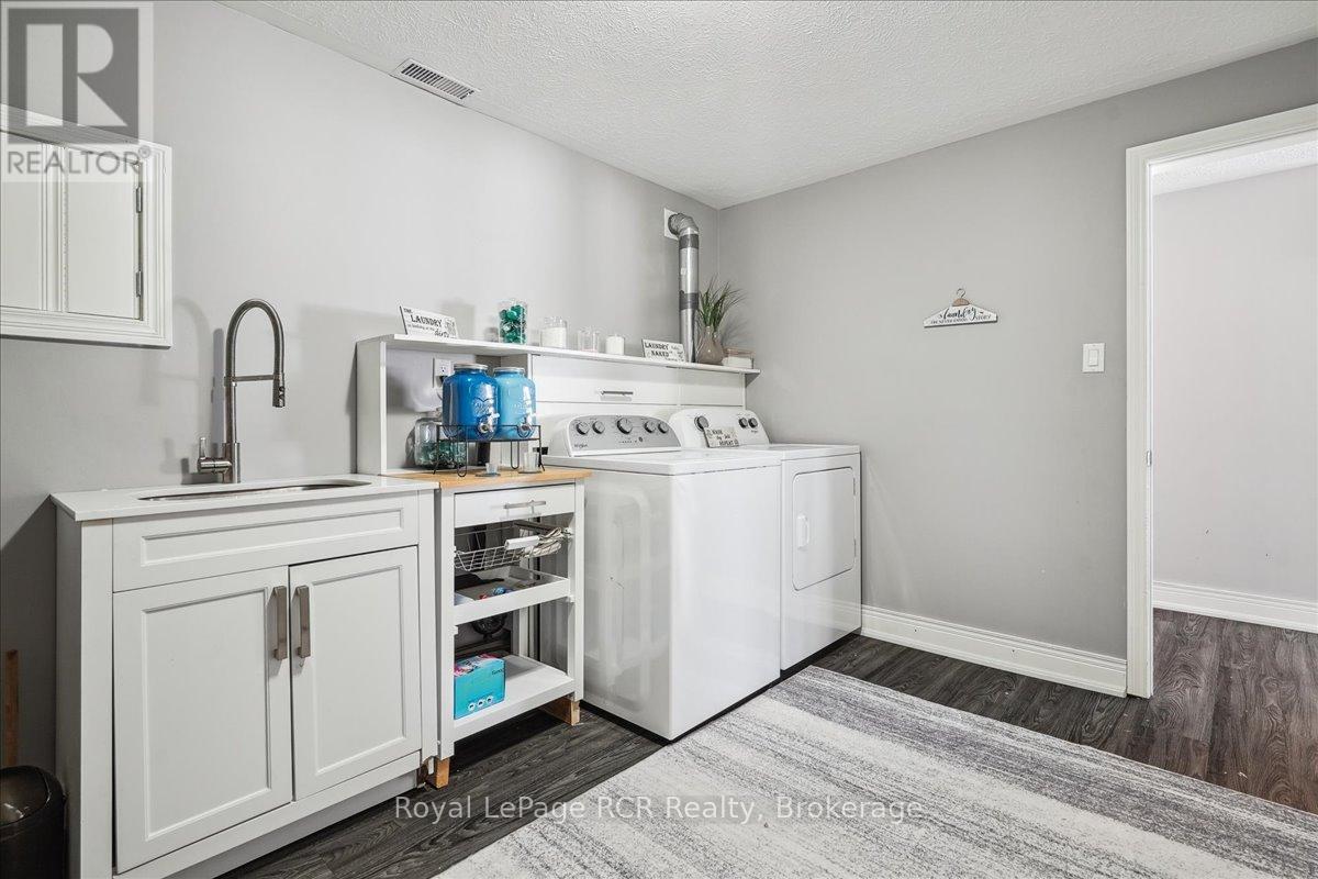 












196313 GREY ROAD 7

,
Grey Highlands,




Ontario
N4L1W7

