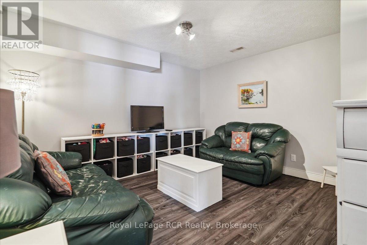 












196313 GREY ROAD 7

,
Grey Highlands,




Ontario
N4L1W7

