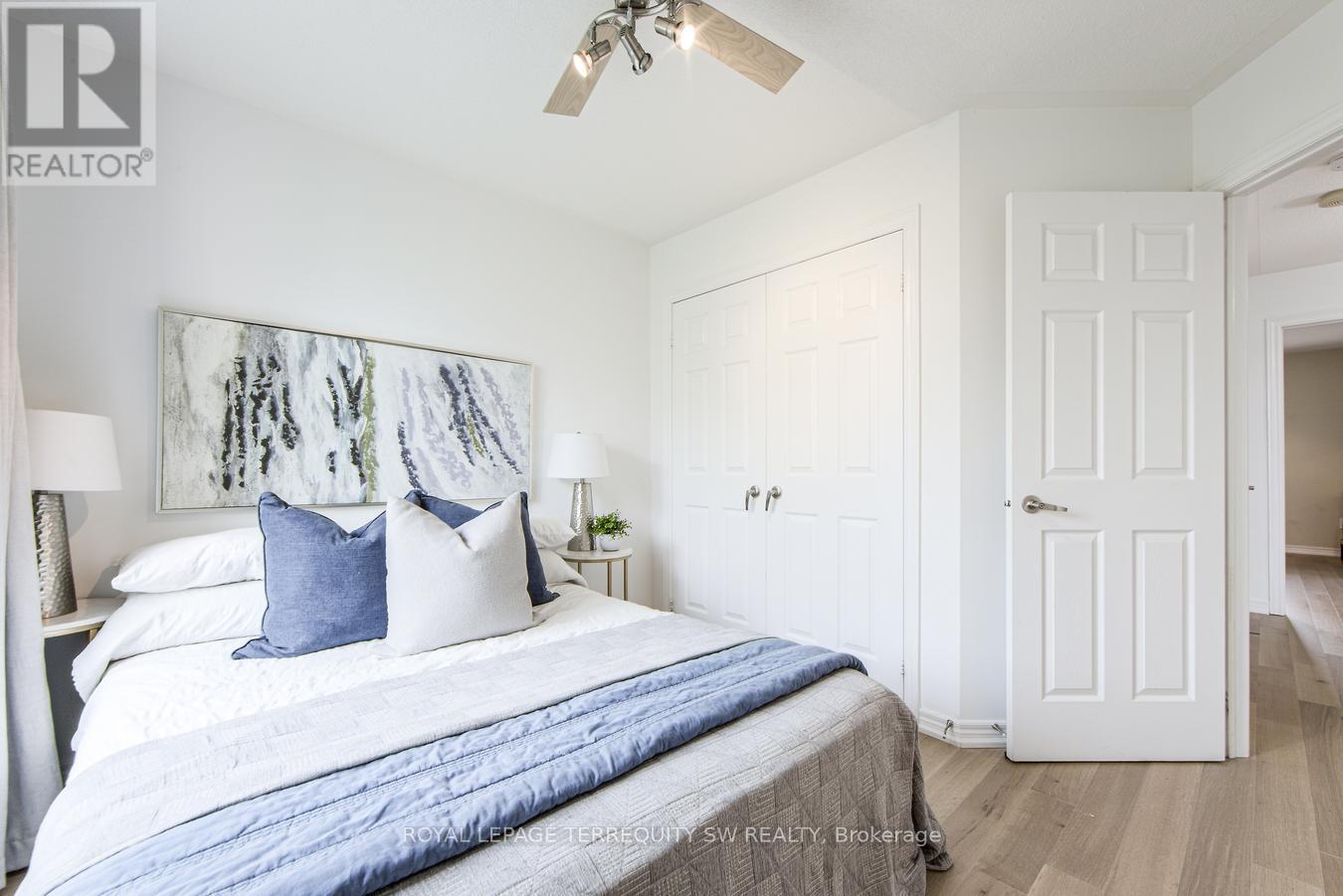 












3895 EGLINTON AVENUE W

,
Mississauga,




Ontario
L5M7Z7

