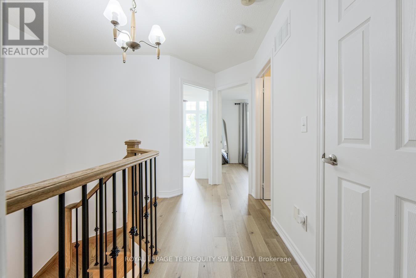 












3895 EGLINTON AVENUE W

,
Mississauga,




Ontario
L5M7Z7

