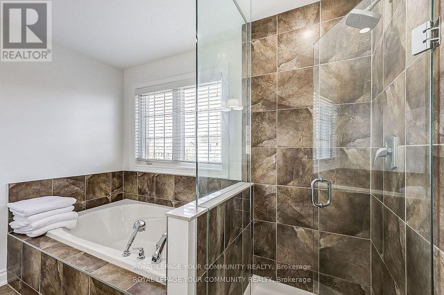 












2 GREEN DARNER TRAIL

,
Bradford West Gwillimbury,




Ontario
L3Z0M1


