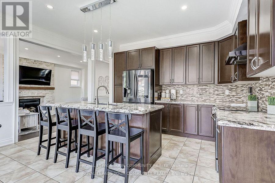 












2 GREEN DARNER TRAIL

,
Bradford West Gwillimbury,




Ontario
L3Z0M1

