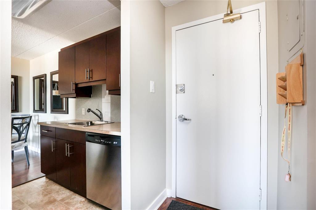 












507 1030 Grant Avenue

,
Winnipeg,




Manitoba
R3M2A2

