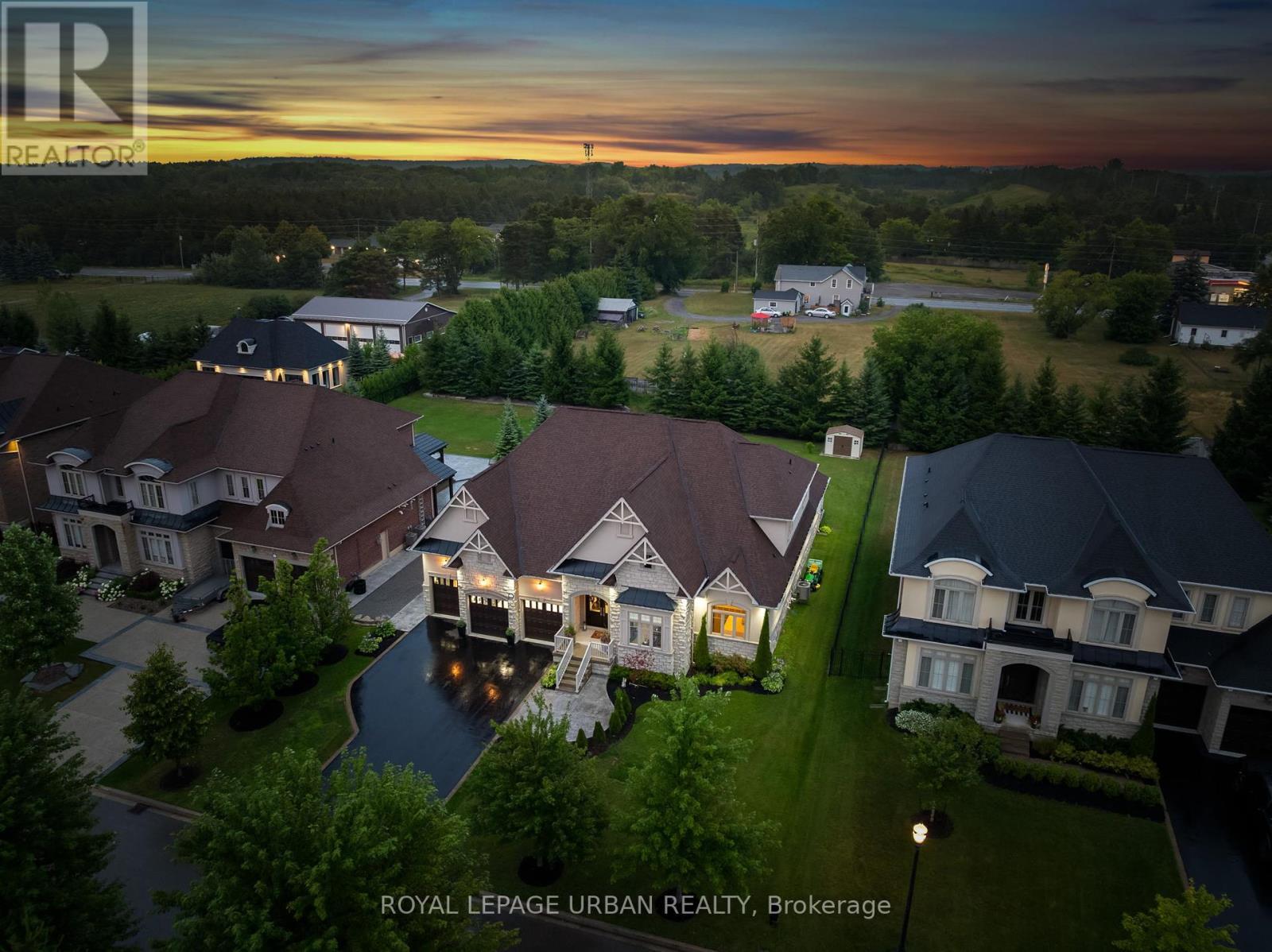 












15 COUNTRY CLUB CRESCENT

,
Uxbridge,




Ontario
L9P0B8


