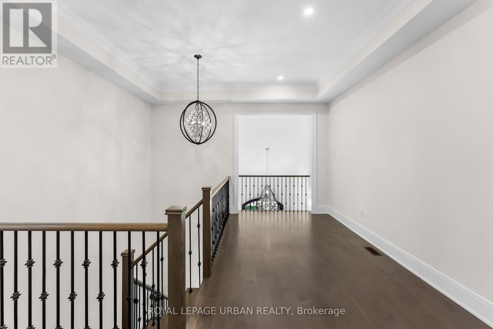 












15 COUNTRY CLUB CRESCENT

,
Uxbridge,




Ontario
L9P0B8

