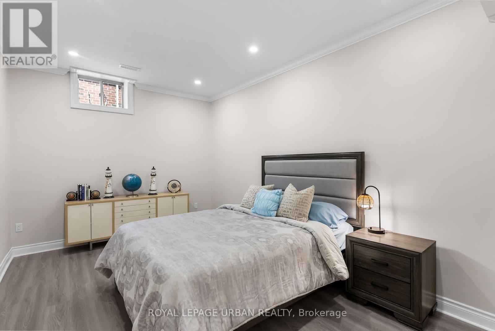 












15 COUNTRY CLUB CRESCENT

,
Uxbridge,




Ontario
L9P0B8


