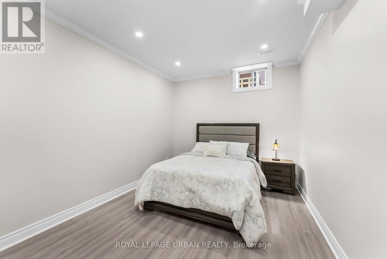 












15 COUNTRY CLUB CRESCENT

,
Uxbridge,




Ontario
L9P0B8

