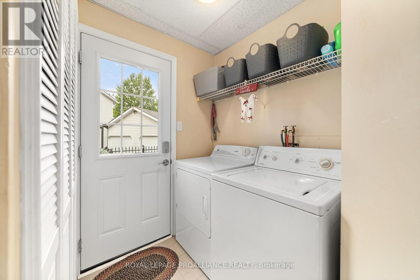 












16 BENJAMIN STREET

,
Belleville (Belleville Ward),




Ontario
K8P1P7

