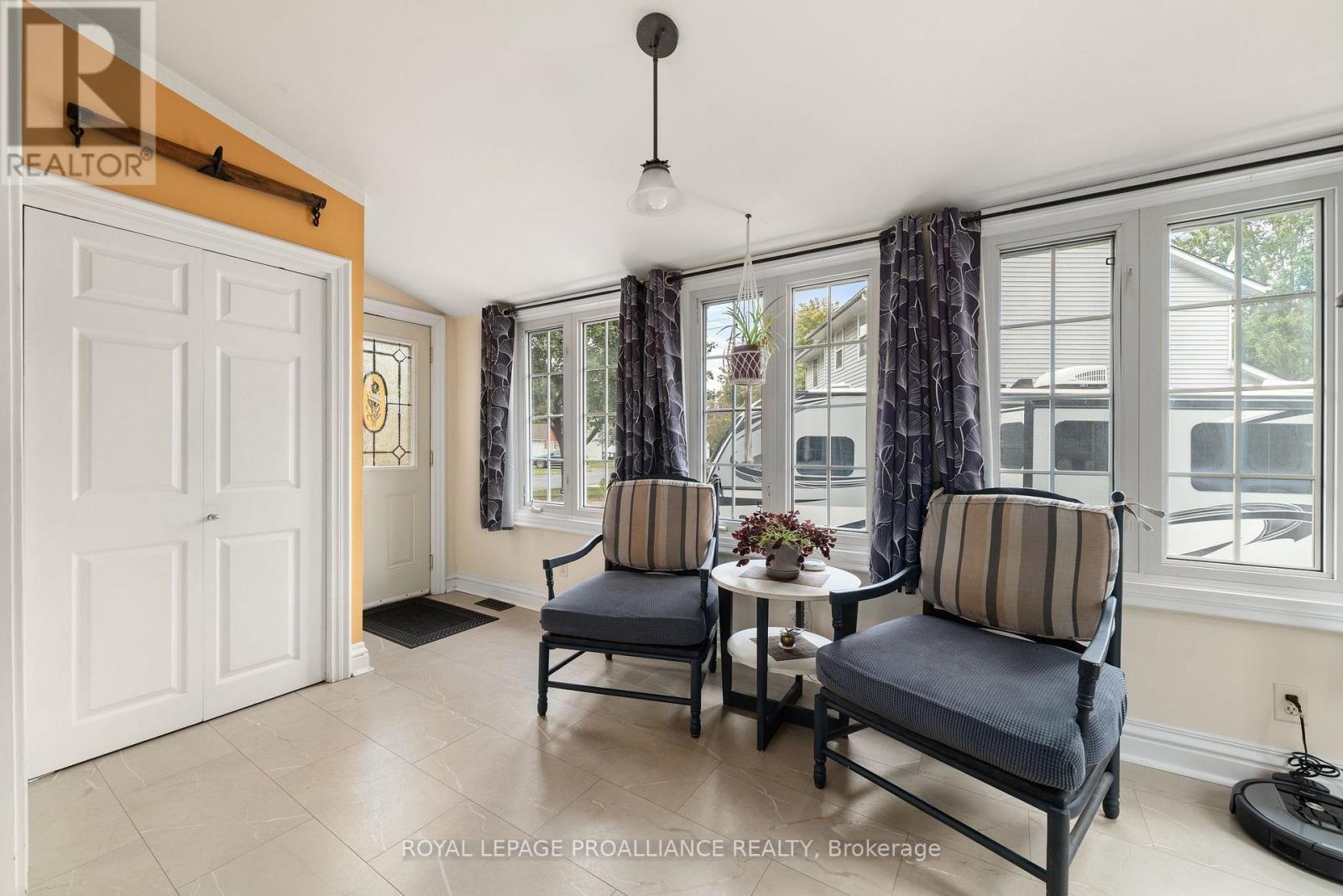 












16 BENJAMIN STREET

,
Belleville (Belleville Ward),




Ontario
K8P1P7

