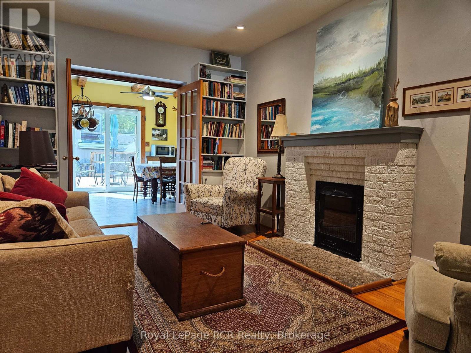 












410 2ND AVENUE E

,
Owen Sound,




Ontario
N4K2G3

