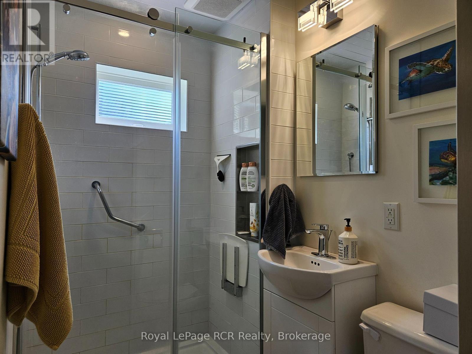 












410 2ND AVENUE E

,
Owen Sound,




Ontario
N4K2G3


